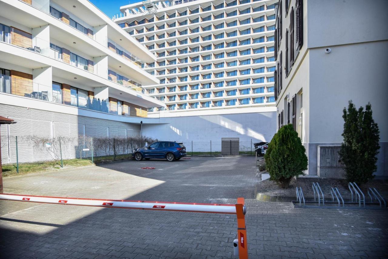 Promenada Z Tarasem I Parkingiem - Na Wyspie Apartment